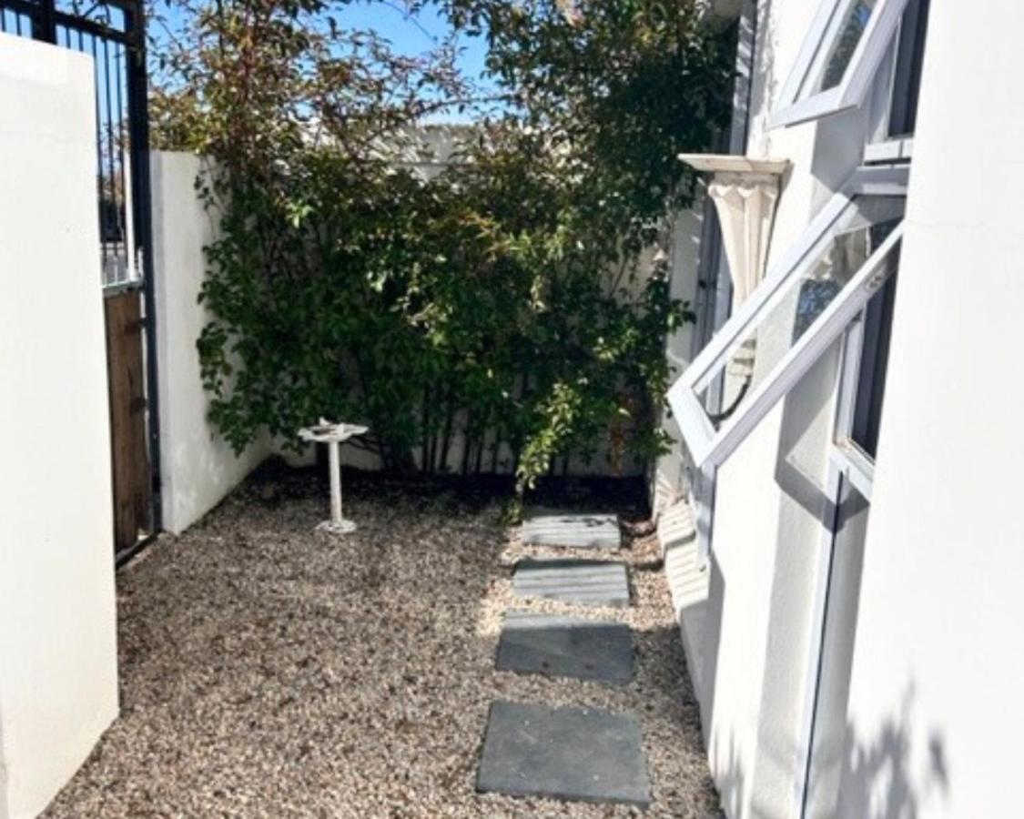 De La Fontaine Guest Cottage And Pool View Luxury Suite Plettenberg Bay Esterno foto